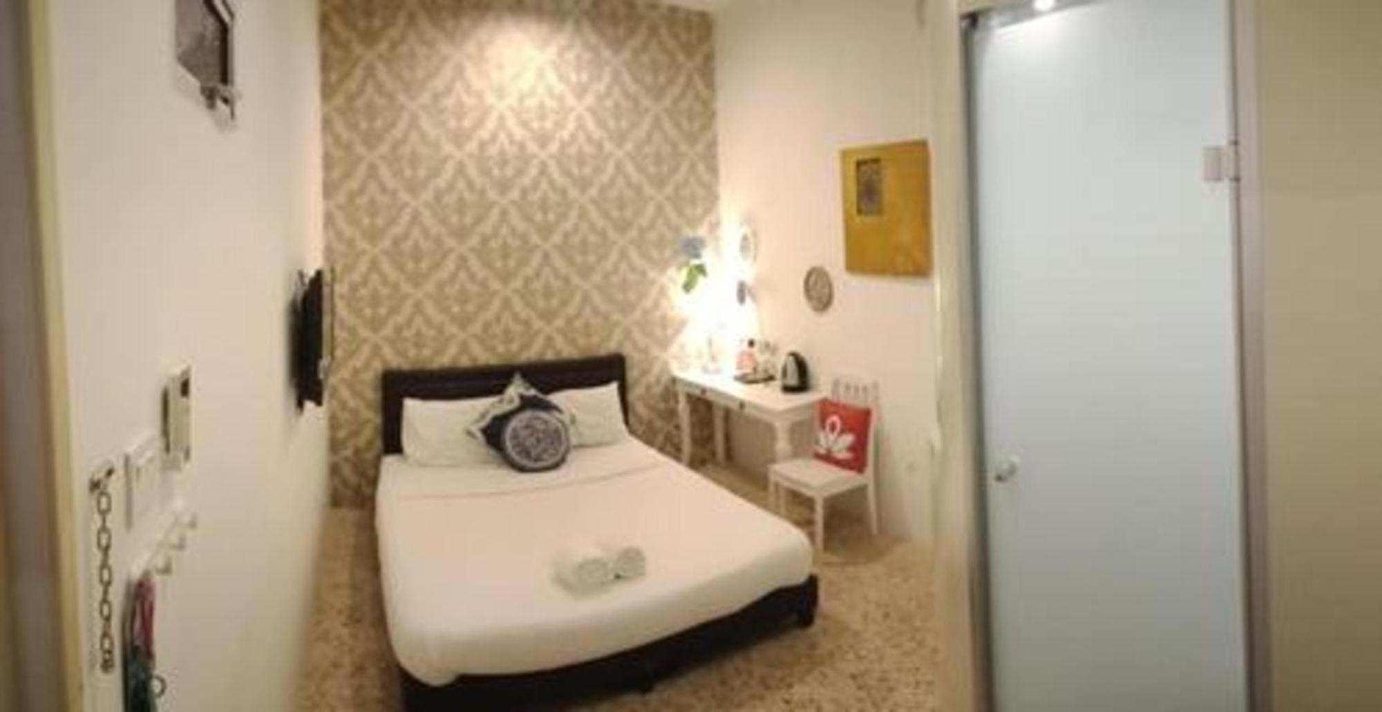 Oyo 91068 Elephant House Boutique Hotel George Town Exterior photo
