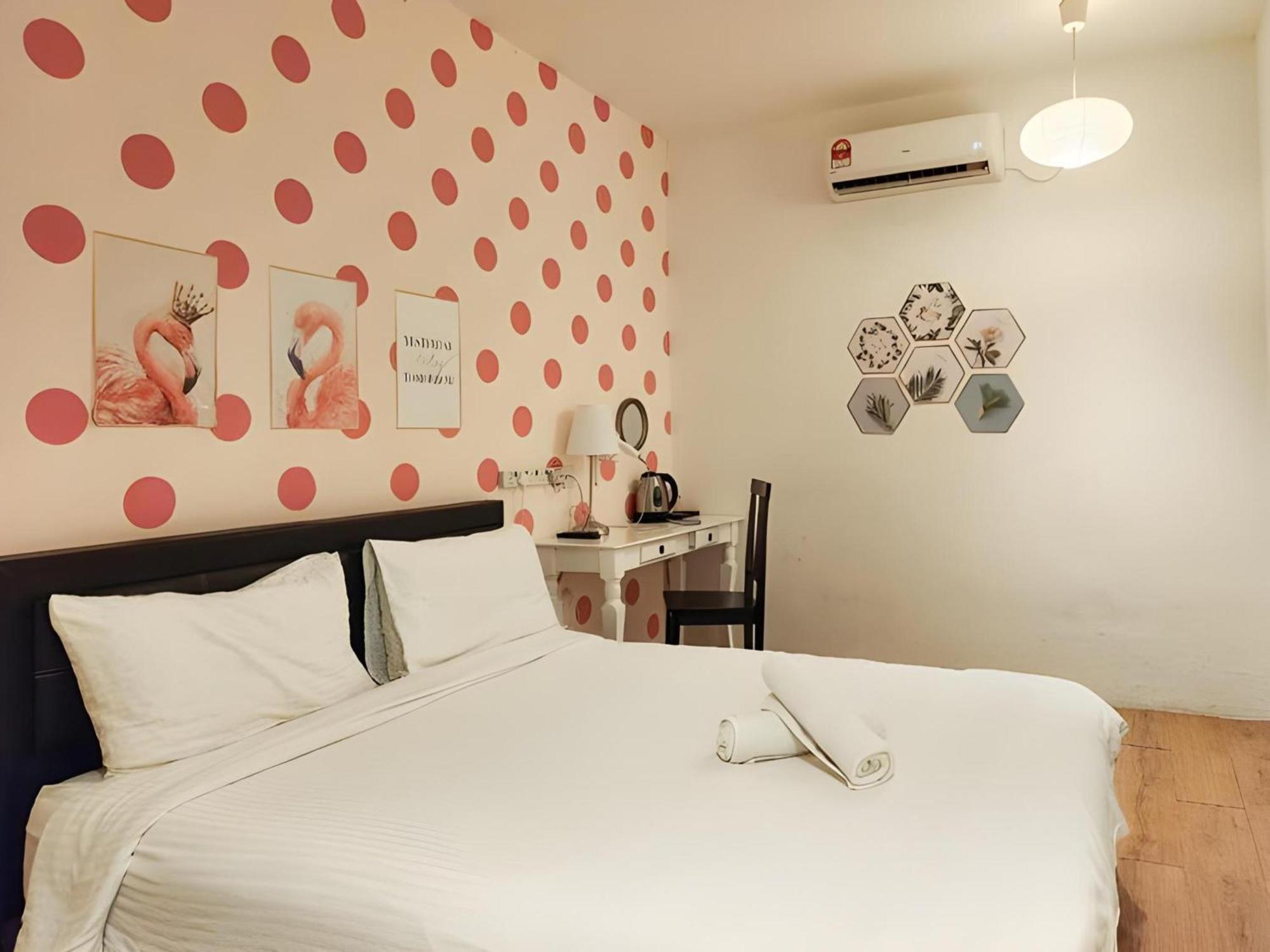 Oyo 91068 Elephant House Boutique Hotel George Town Exterior photo