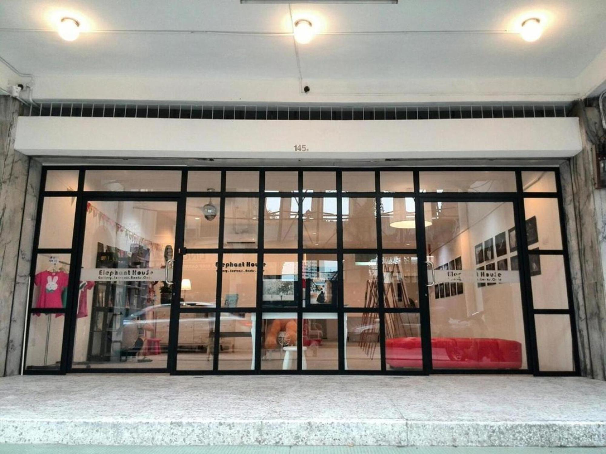 Oyo 91068 Elephant House Boutique Hotel George Town Exterior photo